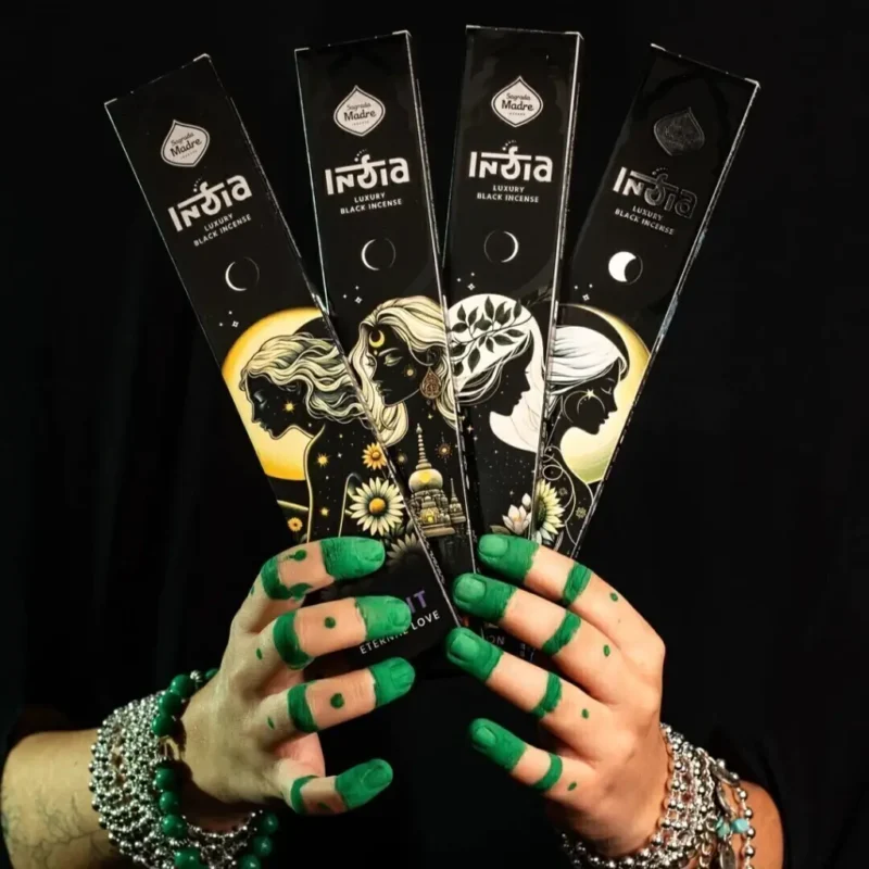 oriente-mistico-india-black-general-cuadrada-cf5c61e6401c06f85b17612300699913-1024-1024 2