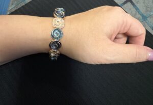 Click to view full screen Lumaca Bratara photo review