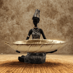 Femeie cu turban - purtătoare de bijuterii