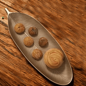 Bol de servire modern în formă de frunză - auriu